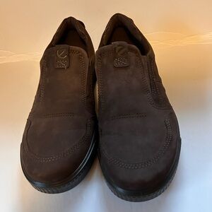 Men’s Ecco Shoes Slip On Loafer Chocolate Brown Size 8-8,5 / US 42 /EU Logo Vent
